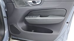 2023 (23) VOLVO XC60 2.0 B4P Plus Dark 5dr Geartronic 4861467