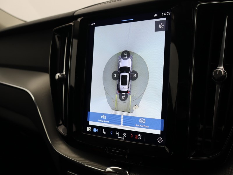 2023 (23) VOLVO XC60 2.0 B4P Plus Dark 5dr Geartronic  *VAT QUALIFYING* 4861492