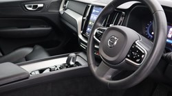 2023 (23) VOLVO XC60 2.0 B4P Plus Dark 5dr Geartronic 4861476