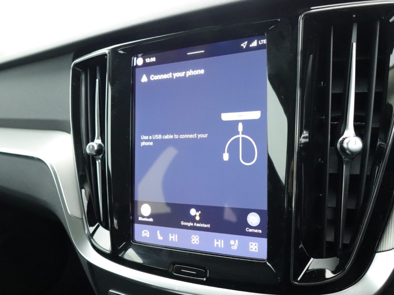 2025 (75) VOLVO V60 2.0 B4P Plus Dark 5dr Auto [7 speed] 4851352