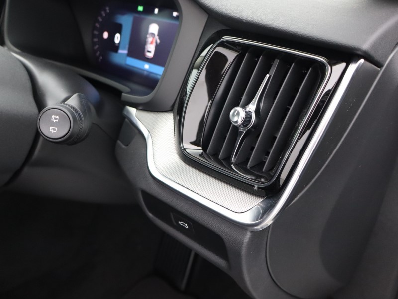 2025 (75) VOLVO V60 2.0 B4P Plus Dark 5dr Auto [7 speed] 4851330