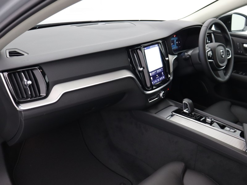 2025 (75) VOLVO V60 2.0 B4P Plus Dark 5dr Auto [7 speed] 4851336