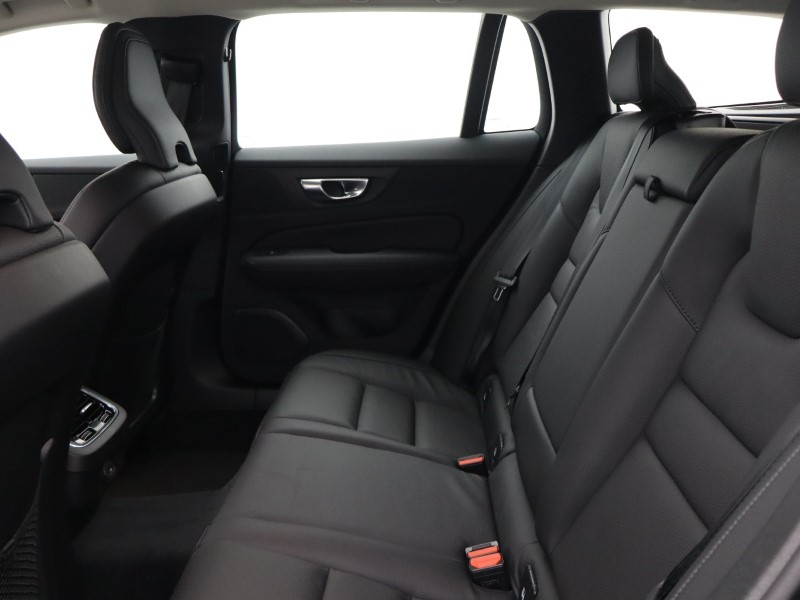 2025 (75) VOLVO V60 2.0 B4P Plus Dark 5dr Auto [7 speed] 4851315