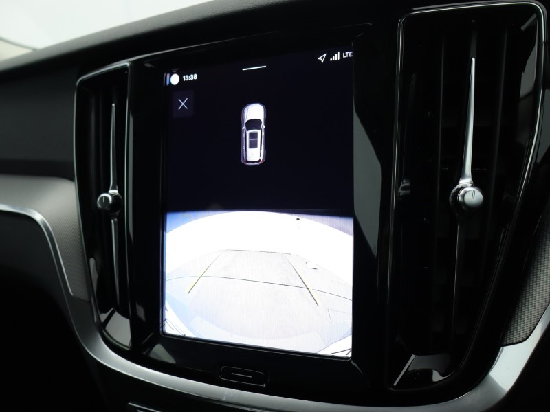 2025 (75) VOLVO V60 2.0 B4P Plus Dark 5dr Auto [7 speed] 4851350