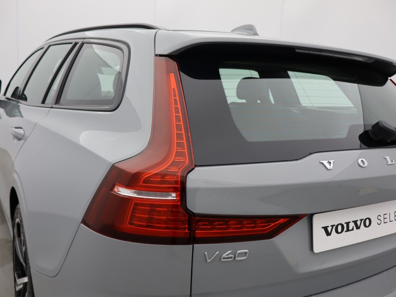 2025 (75) VOLVO V60 2.0 B4P Plus Dark 5dr Auto [7 speed] 4851318
