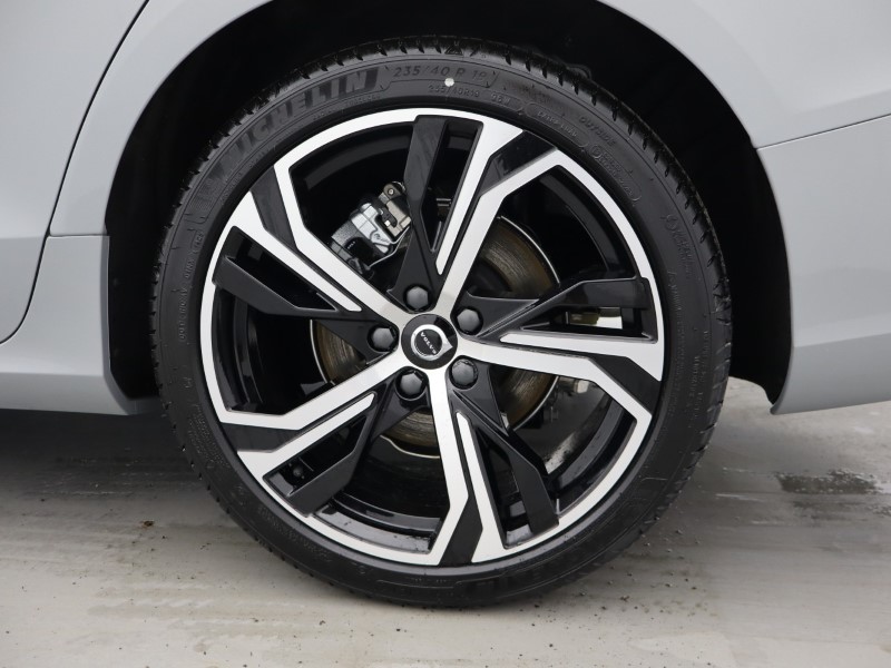 2025 (75) VOLVO V60 2.0 B4P Plus Dark 5dr Auto [7 speed] 4851312