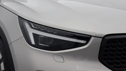 2025 (25) VOLVO XC40 2.0 B4P Ultra Dark 5dr Auto *VAT QUALIFYING* 4882551