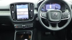 2025 (25) VOLVO XC40 2.0 B4P Ultra Dark 5dr Auto *VAT QUALIFYING* 4882577