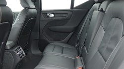 2025 (25) VOLVO XC40 2.0 B4P Ultra Dark 5dr Auto *VAT QUALIFYING* 4882569