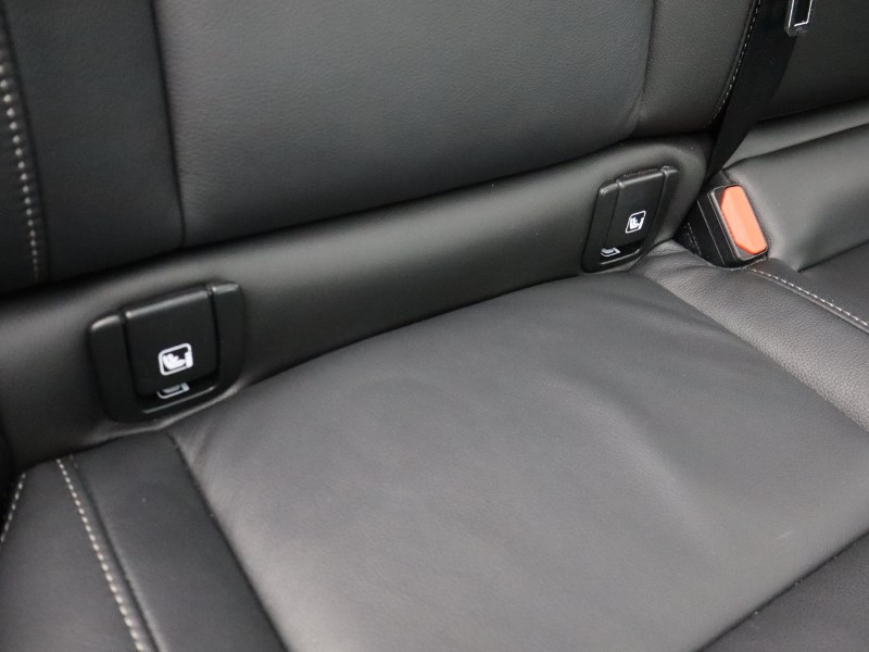 2025 (25) VOLVO XC40 2.0 B4P Ultra Dark 5dr Auto  *VAT QUALIFYING* 4882574