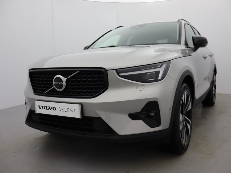 2025 (25) VOLVO XC40 2.0 B4P Ultra Dark 5dr Auto  *VAT QUALIFYING* 4882554