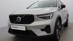 2025 (25) VOLVO XC40 2.0 B4P Ultra Dark 5dr Auto *VAT QUALIFYING* 4882554