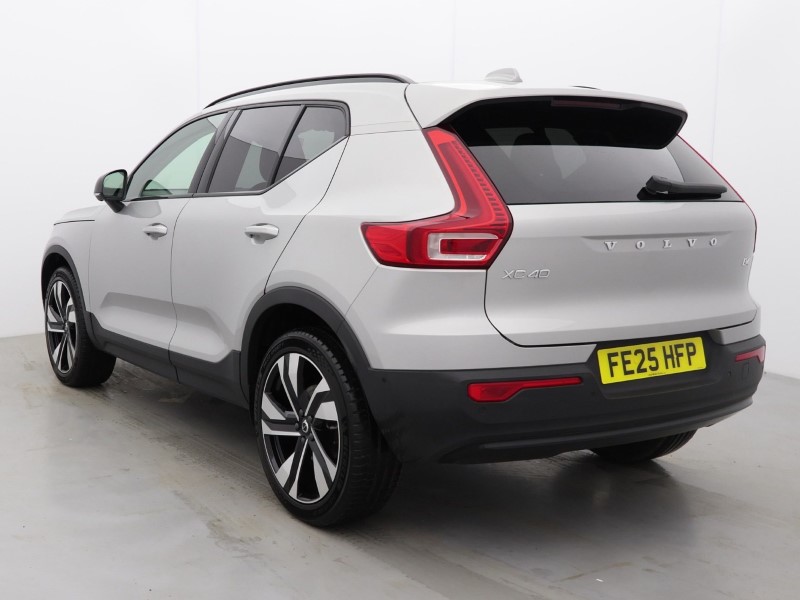2025 (25) VOLVO XC40 2.0 B4P Ultra Dark 5dr Auto  *VAT QUALIFYING* 4882549