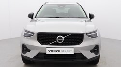 2025 (25) VOLVO XC40 2.0 B4P Ultra Dark 5dr Auto *VAT QUALIFYING* 4882544