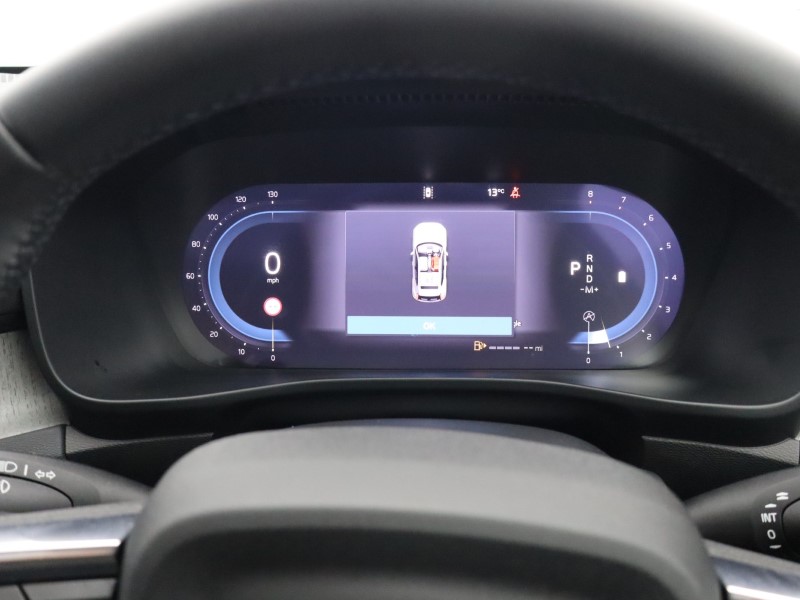 2025 (25) VOLVO XC40 2.0 B4P Ultra Dark 5dr Auto  *VAT QUALIFYING* 4882594