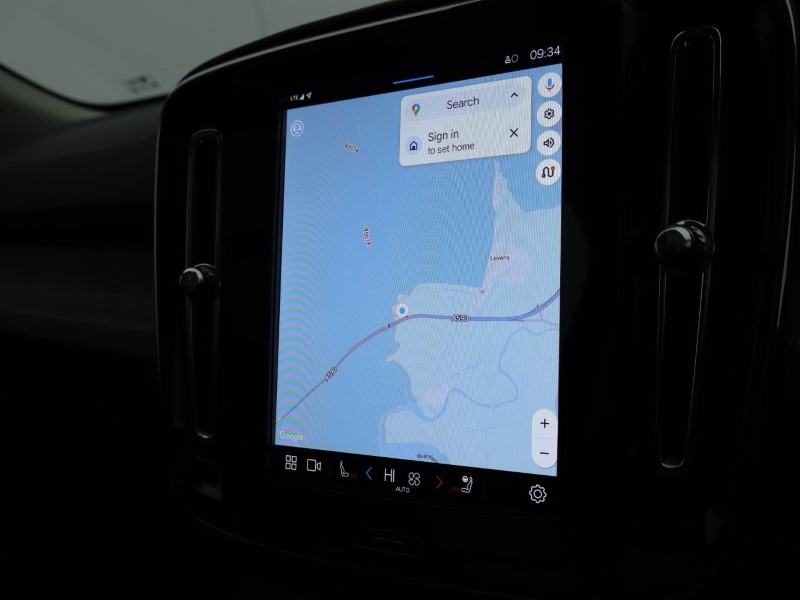 2025 (25) VOLVO XC40 2.0 B4P Ultra Dark 5dr Auto  *VAT QUALIFYING* 4882598