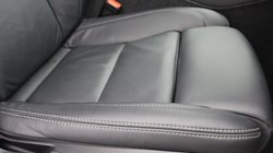 2025 (25) VOLVO XC40 2.0 B4P Ultra Dark 5dr Auto *VAT QUALIFYING* 4882587