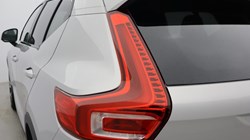 2025 (25) VOLVO XC40 2.0 B4P Ultra Dark 5dr Auto *VAT QUALIFYING* 4882557
