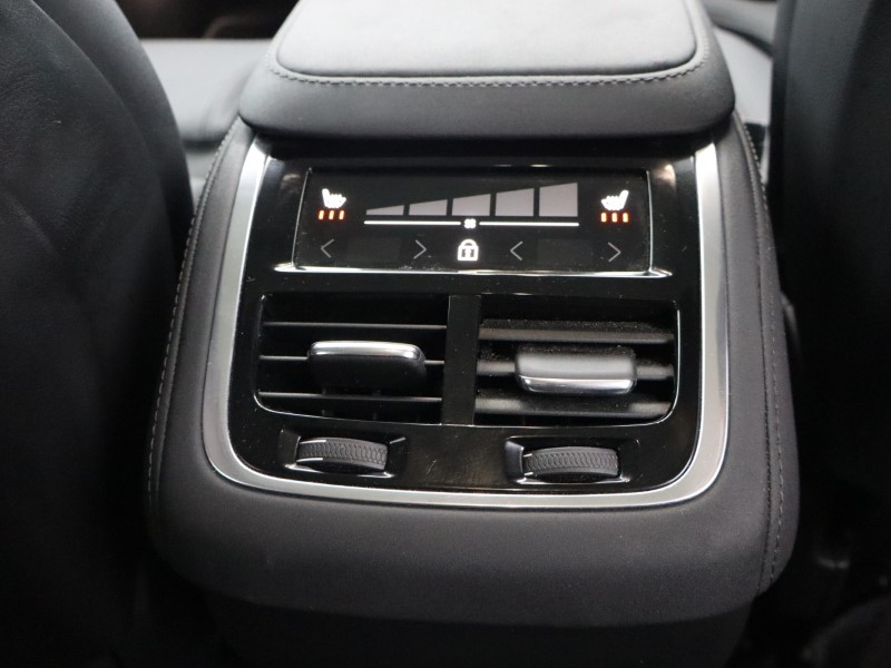 2025 (25) VOLVO XC90 2.0 B5P Core Bright 5dr AWD Geartronic *VAT QUALIFYING* 4870999