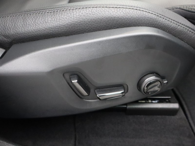 2025 (25) VOLVO XC60 2.0 T6 [350] RC PHEV Plus Dark 5dr AWD Geartronic  4894503