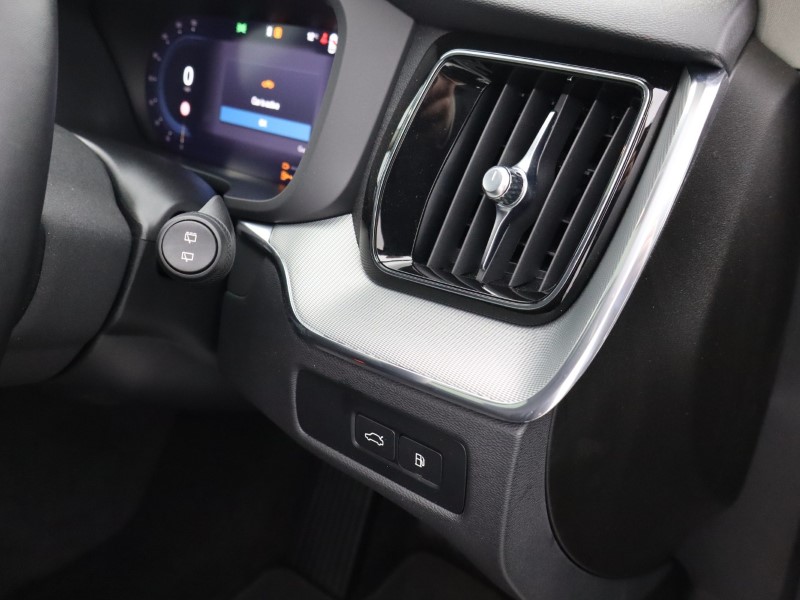 2025 (25) VOLVO XC60 2.0 T6 [350] RC PHEV Plus Dark 5dr AWD Geartronic  4894501