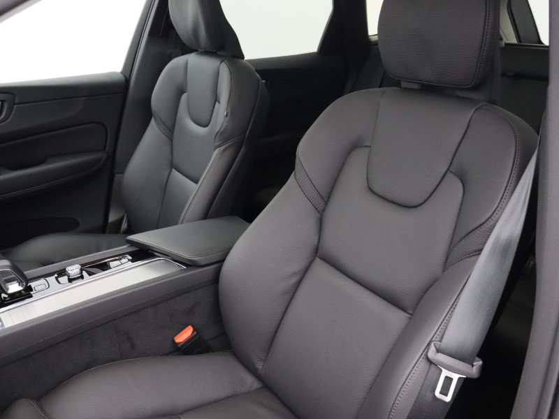 2025 (25) VOLVO XC60 2.0 T6 [350] RC PHEV Plus Dark 5dr AWD Geartronic  4894506