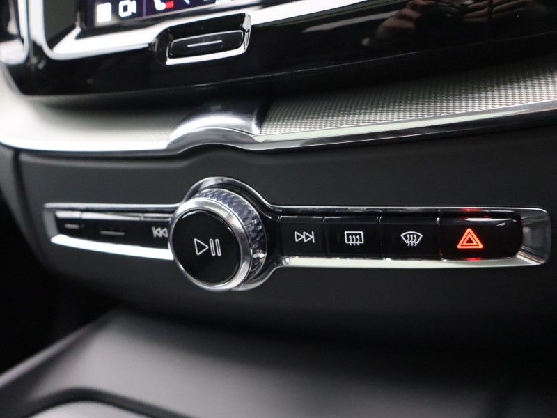 2025 (25) VOLVO XC60 2.0 T6 [350] RC PHEV Plus Dark 5dr AWD Geartronic  4894517