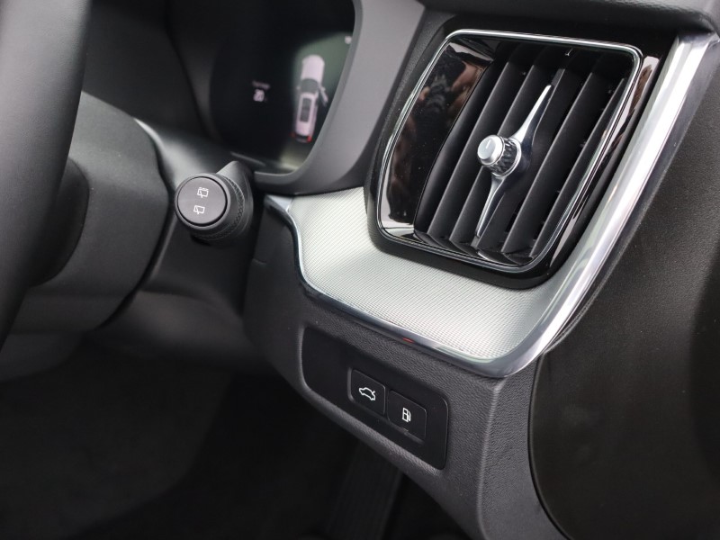 2025 (25) VOLVO XC60 2.0 T6 [350] RC PHEV Plus Dark 5dr AWD Geartronic  4894532