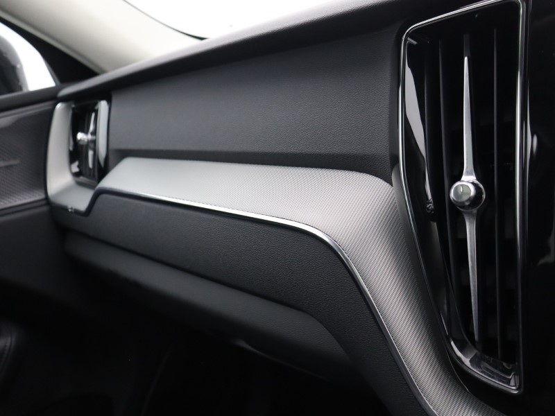 2025 (25) VOLVO XC60 2.0 T6 [350] RC PHEV Plus Dark 5dr AWD Geartronic  4894520