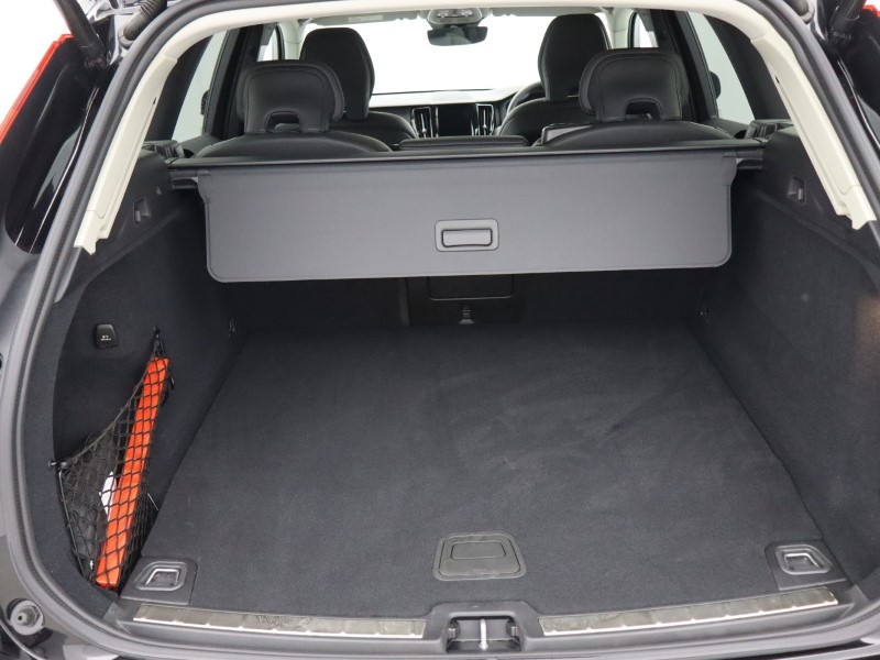 2025 (25) VOLVO XC60 2.0 T6 [350] RC PHEV Plus Dark 5dr AWD Geartronic  4894485