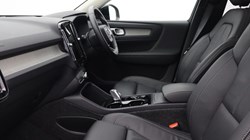 2025 (25) VOLVO XC40 2.0 B4P Ultra Dark 5dr Auto *VAT QUALIFYING* 4878888