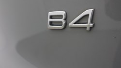 2025 (25) VOLVO XC40 2.0 B4P Ultra Dark 5dr Auto *VAT QUALIFYING* 4878880