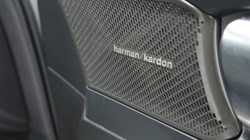 2025 (25) VOLVO XC40 2.0 B4P Ultra Dark 5dr Auto *VAT QUALIFYING* 4878894