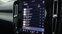 2025 (25) VOLVO XC40 2.0 B4P Ultra Dark 5dr Auto *VAT QUALIFYING* 4878918