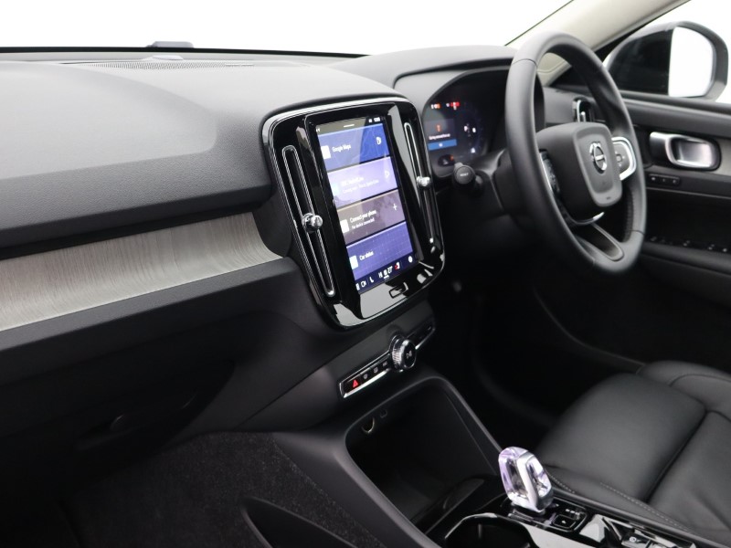 2025 (25) VOLVO XC40 2.0 B4P Ultra Dark 5dr Auto  *VAT QUALIFYING* 4878904