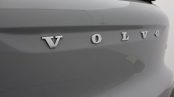 2025 (25) VOLVO XC40 2.0 B4P Ultra Dark 5dr Auto *VAT QUALIFYING* 4878879