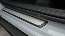 2025 (25) VOLVO XC40 2.0 B4P Ultra Dark 5dr Auto *VAT QUALIFYING* 4878892