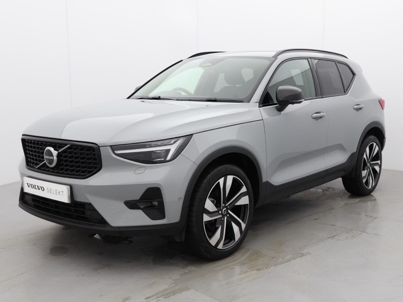 2025 (25) VOLVO XC40 2.0 B4P Ultra Dark 5dr Auto  *VAT QUALIFYING* 4878864