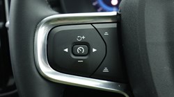 2025 (25) VOLVO XC40 2.0 B4P Ultra Dark 5dr Auto *VAT QUALIFYING* 4878913