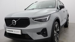 2025 (25) VOLVO XC40 2.0 B4P Ultra Dark 5dr Auto *VAT QUALIFYING* 4878875