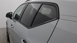 2025 (25) VOLVO XC40 2.0 B4P Ultra Dark 5dr Auto *VAT QUALIFYING* 4878882