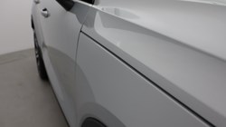 2025 (25) VOLVO XC40 2.0 B4P Ultra Dark 5dr Auto *VAT QUALIFYING* 4878876