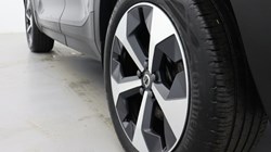 2025 (25) VOLVO XC40 2.0 B3P Plus Dark 5dr Auto *VAT QUALIFYING* 4934539