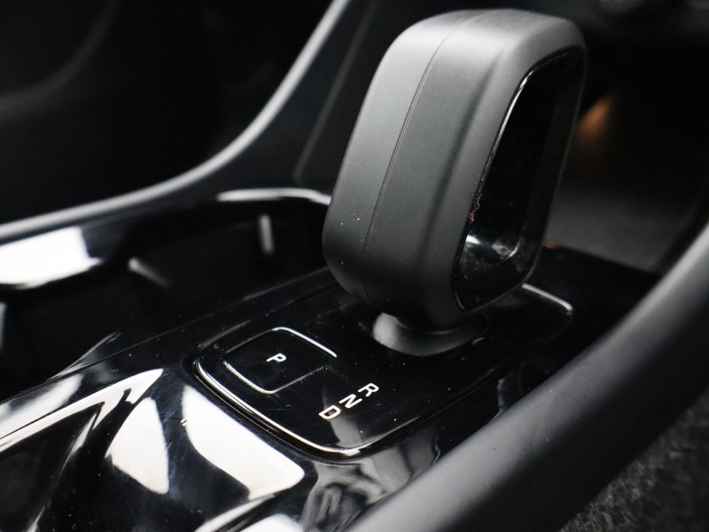 2025 (25) VOLVO XC40 2.0 B3P Plus Dark 5dr Auto  *VAT QUALIFYING* 4934570