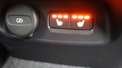 2025 (25) VOLVO XC40 2.0 B3P Plus Dark 5dr Auto *VAT QUALIFYING* 4934558