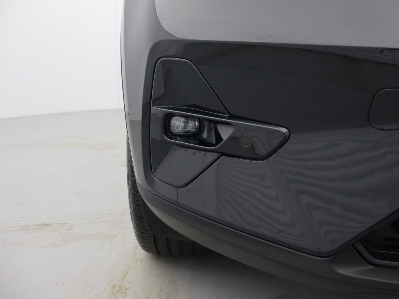 2025 (25) VOLVO XC40 2.0 B3P Plus Dark 5dr Auto  *VAT QUALIFYING* 4934575