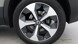 2025 (25) VOLVO XC40 2.0 B4P Plus Dark 5dr *VAT QUALIFYING* 4879651