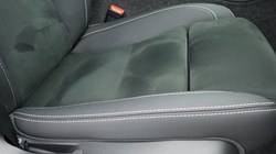 2025 (25) VOLVO XC40 2.0 B4P Plus Dark 5dr *VAT QUALIFYING* 4879661