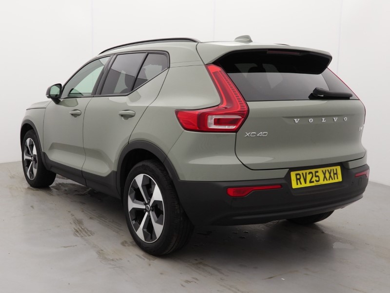 2025 (25) VOLVO XC40 2.0 B4P Plus Dark 5dr   *VAT QUALIFYING* 4879636