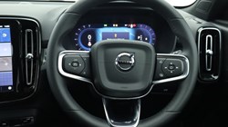 2025 (25) VOLVO XC40 2.0 B4P Plus Dark 5dr *VAT QUALIFYING* 4879673